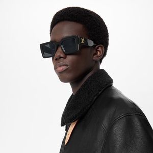 LV Clash Square Sunglasses Z1579E used once